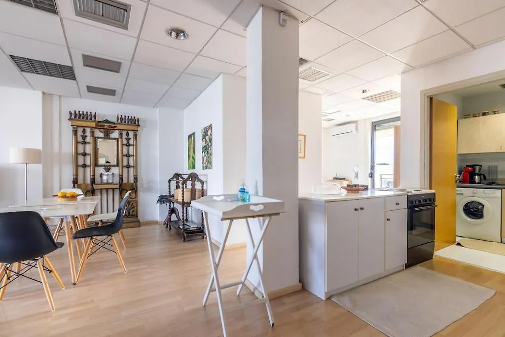 Downtown Spacious Loft Apartment Just 3 Minutes From City Centre Heraklion  0*, Heraklion (Crete)